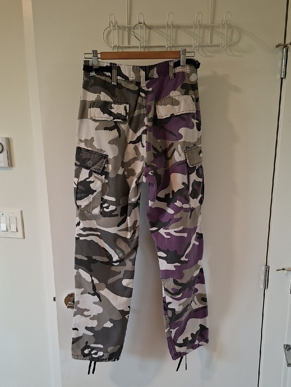 Purple/Black/White Classic Camo Cargo Pants w/ Adjustable Waist/Ankles (Size S) - Picture 6 of 8